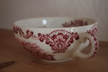 Beautiful tea cup I found in one of the thrift stores around the corner. I had a few cups like this I wanted to bring with me, but David assured me there would be beautiful things in Berlin and he was right!